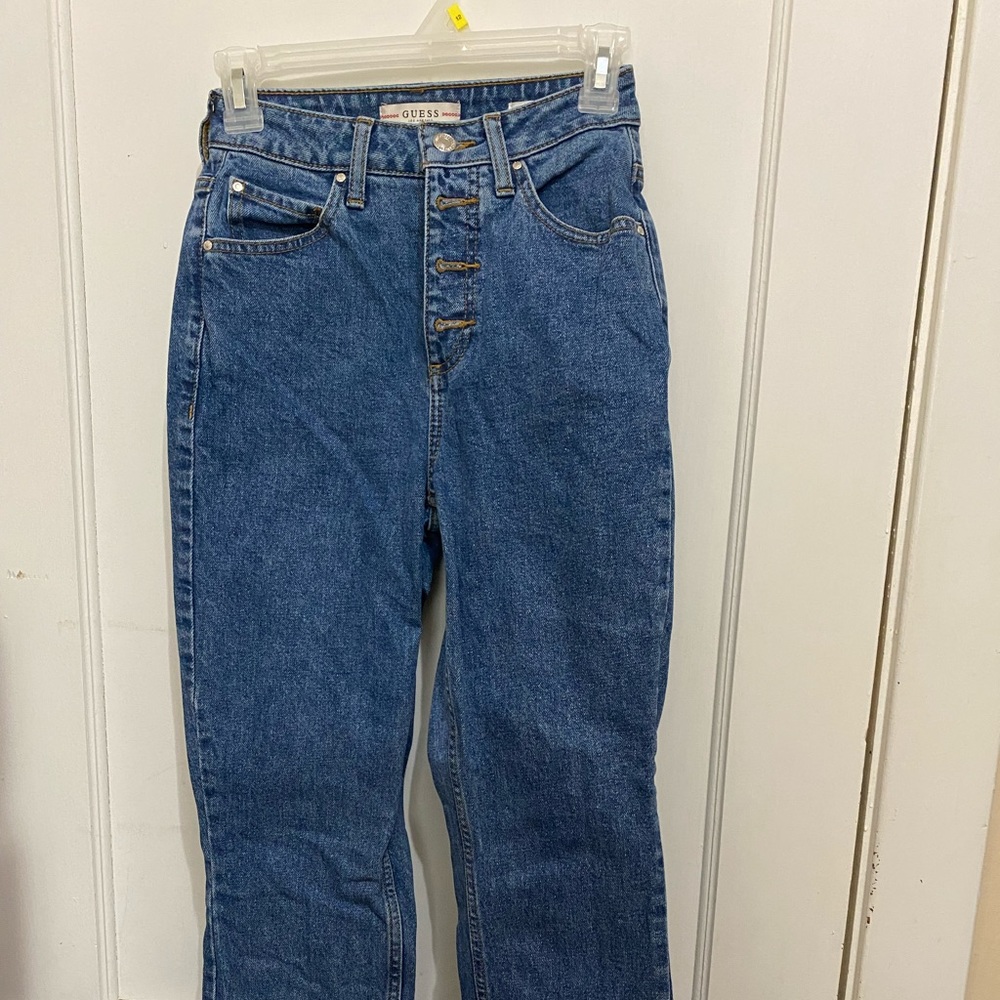 GUESS 90s style jeans